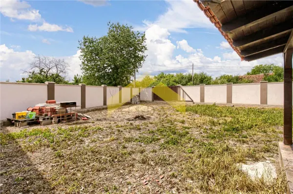 Casă 10 camere Ineu - poza 17