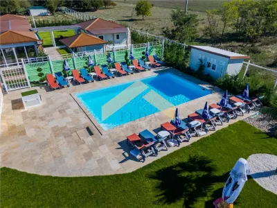 Oportunitate investitie domeniu de agrement si sala de evenimente de vanzare - foto 2