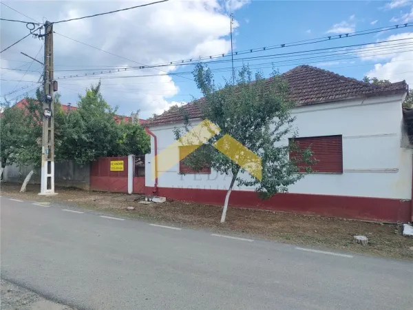 Casă 3 camere Ghioroc - poza 1