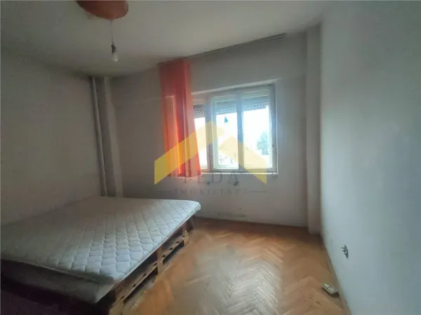 Apartament 3 camere Arad - poza 3