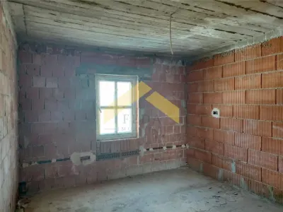 Casa la gri de vanzare in localitatea Fantanele - foto 7