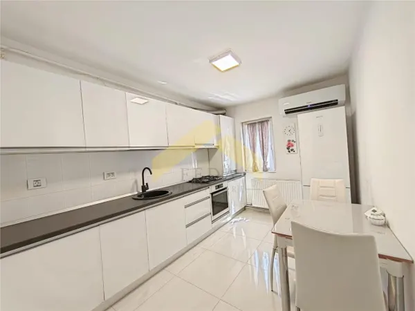 Apartament 3 camere Arad - poza 2