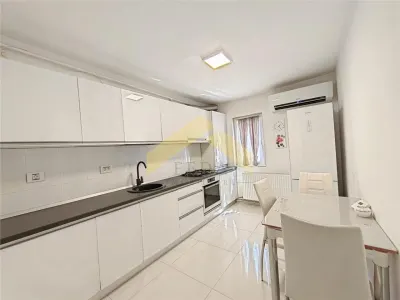 Apartament 3 camere de vanzare zona Bancilor - foto 2