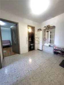 Apartament 2 Camere, Decomandat, etaj 2 din 3 - foto 6