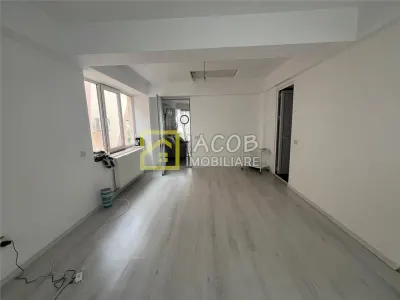 Spatiu birouri/comercial, str Miron Costin, Bacau - foto 11