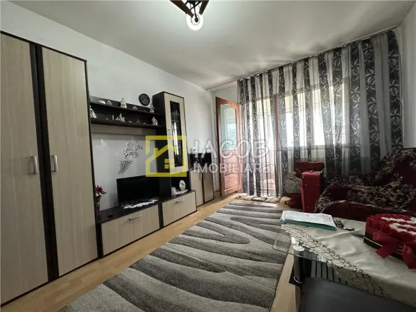 Apartament 3 camere Bacău - poza 1