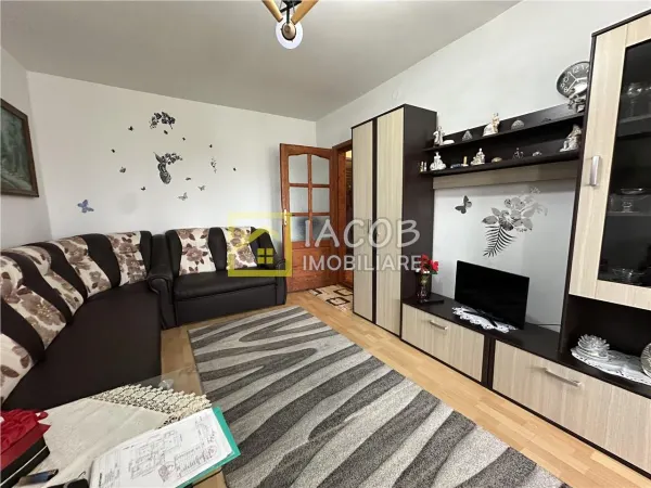 Apartament 3 camere Bacău - poza 2
