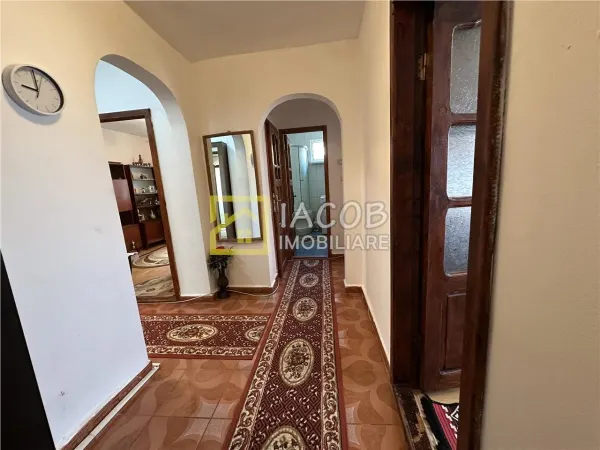 Apartament 3 camere Bacău - poza 3
