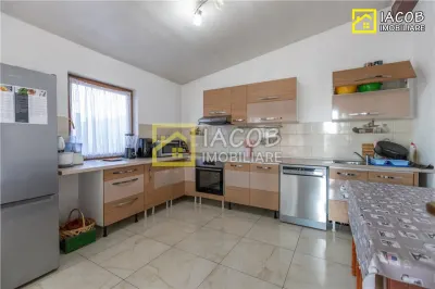 Casă 4 camere Bacău - poza 17