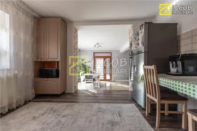 Casă 4 camere Bacău - poza 21