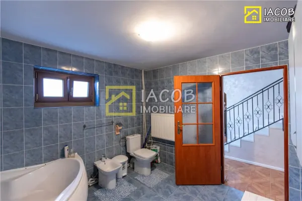 Casă 4 camere Bacău - poza 40