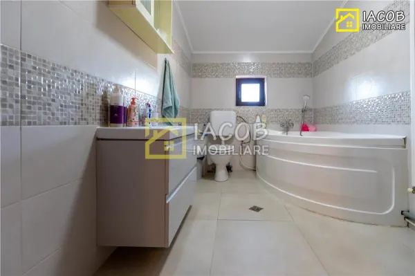 Casă 4 camere Bacău - poza 16