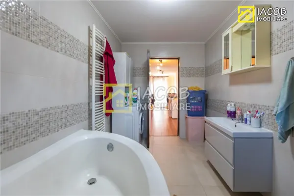 Casă 4 camere Bacău - poza 17