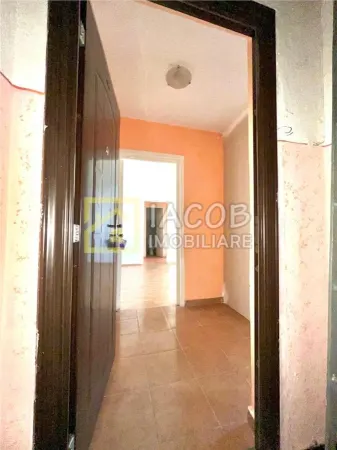 Apartament 3 camere Bacău - poza 2