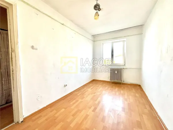 Apartament 3 camere Bacău - poza 3