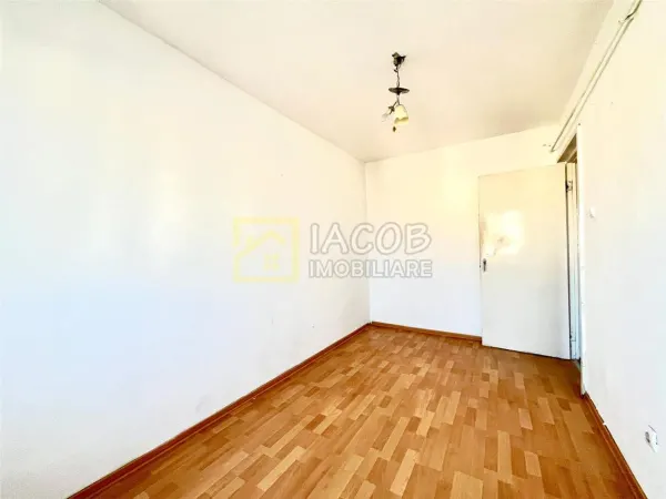 Apartament 3 camere Bacău - poza 4