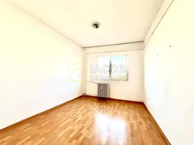 Apartament 3 camere, str. Milcov, Bacau - foto 9