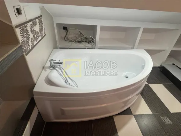 Casă 4 camere Bacău - poza 15