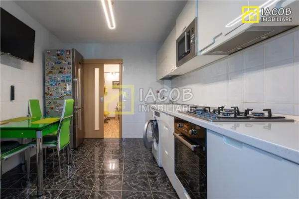 Apartament 3 camere Bacău - poza 12
