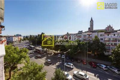 Apartament 3 camere decomandate, central,str. 9 Mai Bacau - foto 3