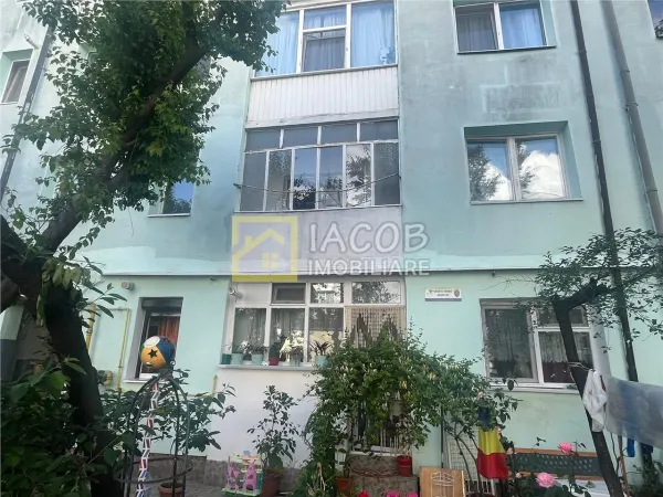 Apartament 3 camere Bacău - poza 3