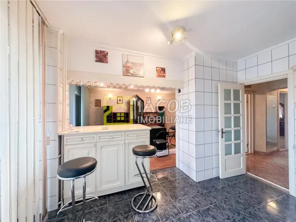 Apartament 2 camere Bacău - poza 1