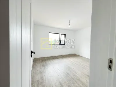 Casă 3 camere Margineni - poza 12