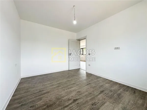 Casă 3 camere Margineni - poza 8