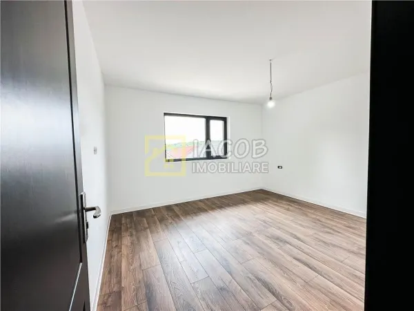 Casă 3 camere Margineni - poza 10