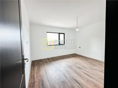 Casă 3 camere Margineni - poza 10