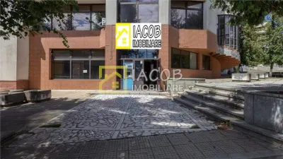 Spatiu comercial P+1, Buhusi, central, jud Bacau - foto 2