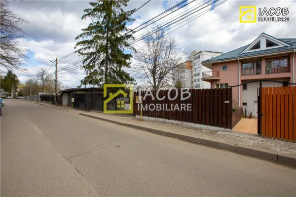 Casă 11 camere Bacău - poza 2