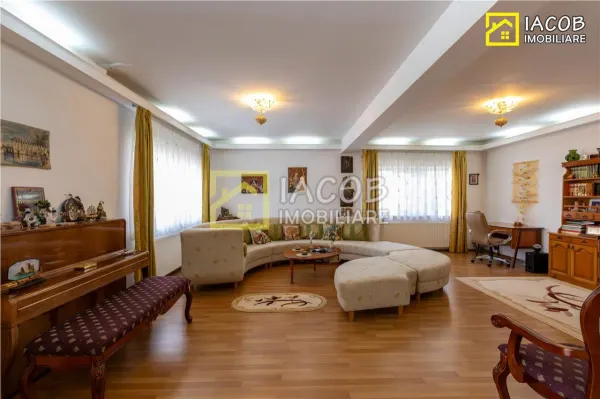 Casă 11 camere Bacău - poza 20