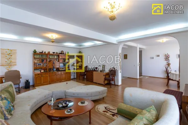 Casă 11 camere Bacău - poza 21