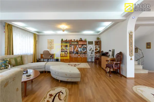 Casă 11 camere Bacău - poza 22