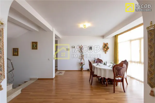 Casă 11 camere Bacău - poza 24