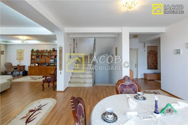 Casă 11 camere Bacău - poza 25