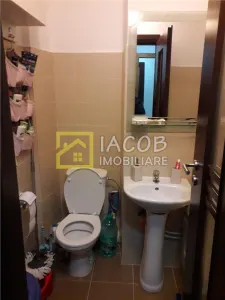 Apartament cu 3 camere, zona Milcov, Bacau - foto 18
