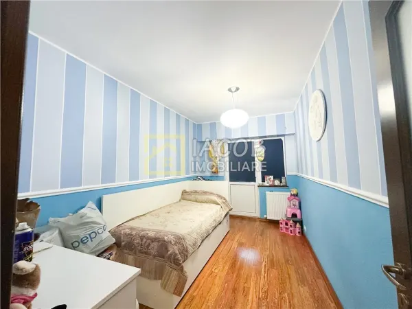 Apartament 3 camere Bacău - poza 13
