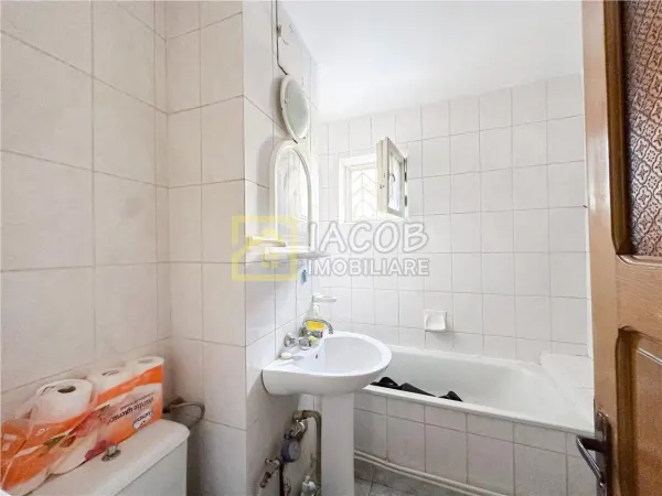 Apartament 3 camere Bacău - poza 12