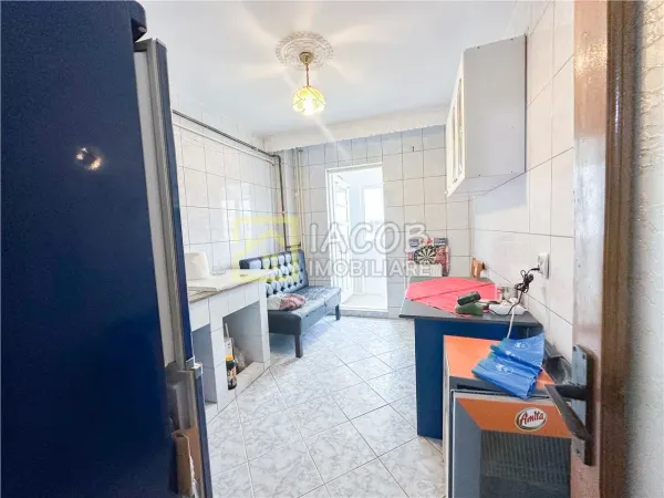 Apartament 3 camere Bacău - poza 5