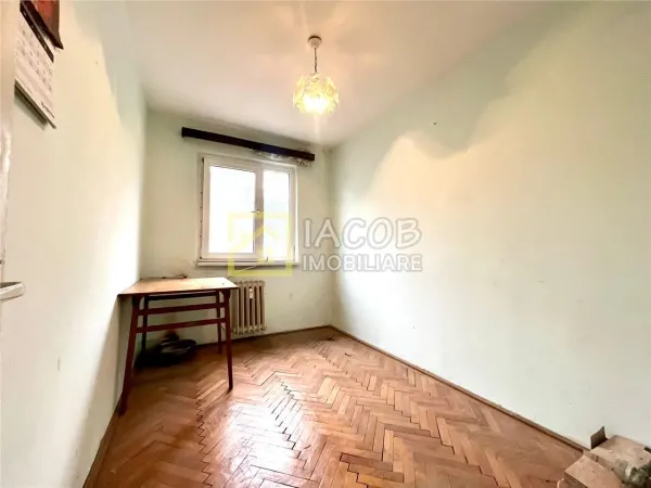 Apartament 3 camere Bacău - poza 13