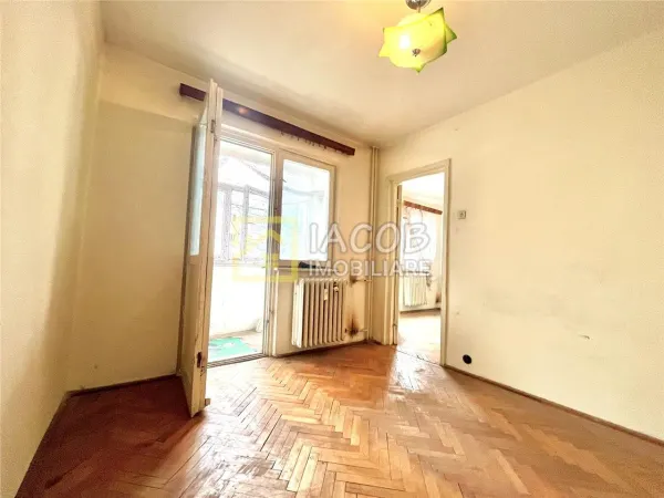 Apartament 3 camere Bacău - poza 4