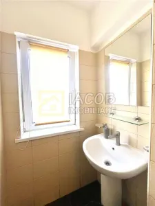 Apartament 2 camere decomandate, zona Curtea de Apel, Bacau - foto 11