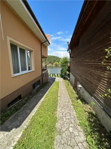 Casa de vanzare cu ponton privat la Lacul Mujdeni, judetul Satu Mare | 405 mp construiti | Teren 621 mp - foto 2