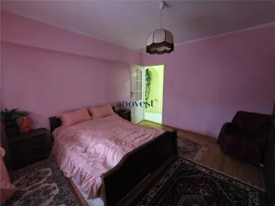 De inchiriat:Apartament cu 4 camere in zona Lucian Blaga - foto 2
