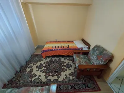 De inchiriat:Apartament cu 4 camere in zona Lucian Blaga - foto 4