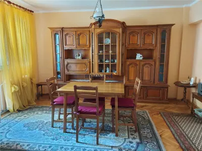 De inchiriat:Apartament cu 4 camere in zona Lucian Blaga - foto 9