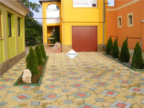 Casă 7 camere Păulești - poza 1