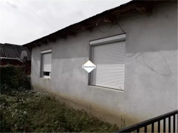 Casă 2 camere Lazuri - poza 1